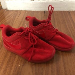 Red bike roshes